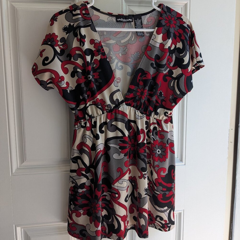 Sixteen Red Grey Black V-neck Tunic - Picture 7 of 12